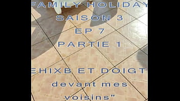 Ici tu as vidéo où je m'exhibe et me doigte sur le toit terrasse à la vue de Ici tu as vidéo où je m'exhibe et me doigte sur le toit terrasse à la vue de