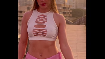 Minha calça transparente com calcinha branca a mostra