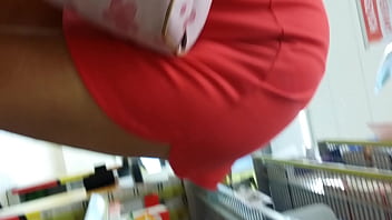 Upskirt Milf In Store thumbnail