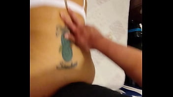 Me encanta cuando mi esposo llega y uso mi cuerpo para atenderlo rico