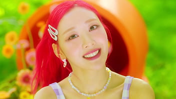 Flip That Official Mv Loona thumbnail