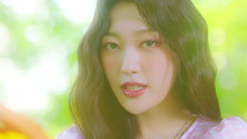 Flip that official mv loona