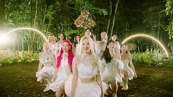 Flip that official mv loona