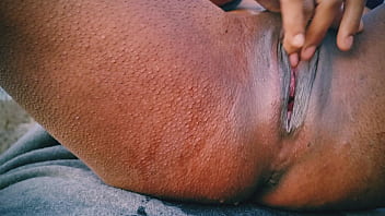 Close up an the car masturb