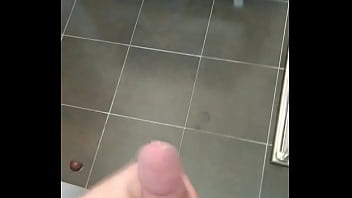 Corridon en el baño Corridon en el baño