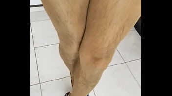 Linda Travesti Con Medias Pantimedias Y Tacones thumbnail