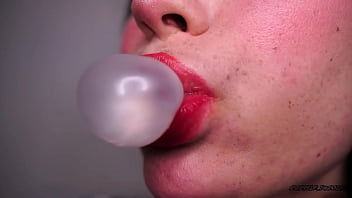 Lush lips & bubblegum