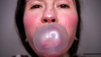 Lush lips & bubblegum