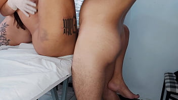 Doutor emoções à flor da duplo encontro com enfermeiras