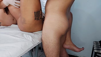 Doutor emoções à flor da duplo encontro com enfermeiras