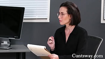 Teen roomates to be lesbian couple