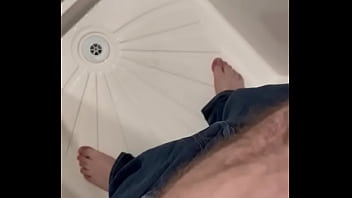 Pissing in jeans in the shower