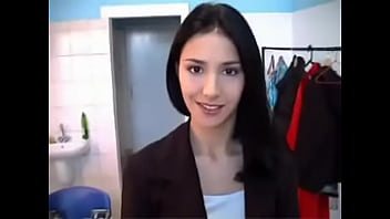 Nonton Quien Es Ella? thumbnail