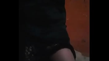 Frotando mi conchita