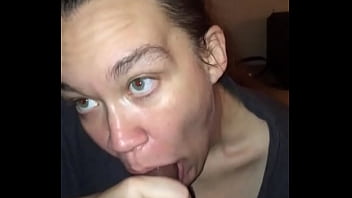 White bitch sucking my dick then cleaning that nut up proper