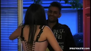 Tattooed blonde cherry gets fucked by the black deliveryman