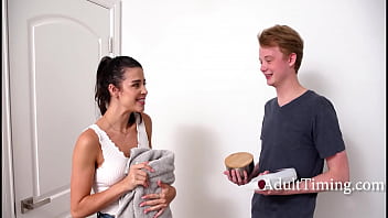 Jimmy gets lucky with masseuse girlfriend