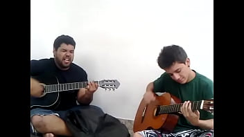 Preto bom acústico baratas grávidas