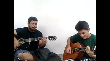 Preto bom acústico baratas grávidas