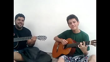 Preto bom acústico baratas grávidas