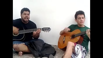 Preto bom acústico baratas grávidas