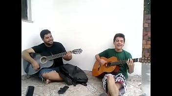 Preto bom acústico baratas grávidas