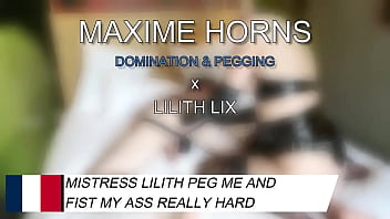 Attaché dominé pénétré elle s’occupe de moi comme je l’adore un gode immense des claques des coups de