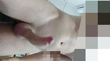 De pau duro lembrando da novinha chupando bem gostoso De pau duro lembrando da novinha chupando bem gostoso