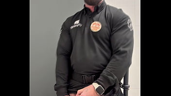 En el trabajo pajeandome