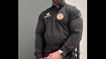 En el trabajo pajeandome