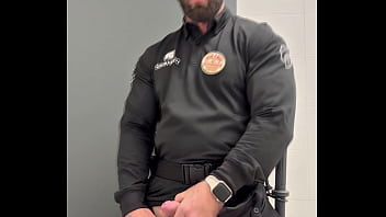 En el trabajo pajeandome