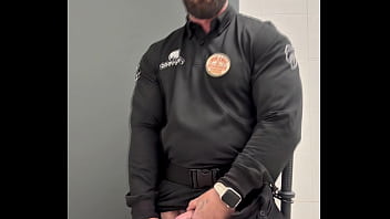 En el trabajo pajeandome