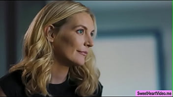 Nikki peach spreads her legs and then watch mona wales licks her pussy