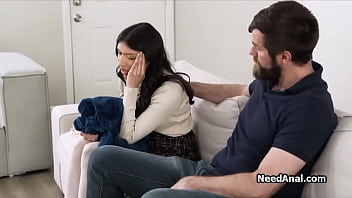 Penelope wants her tight butt hole to be played with