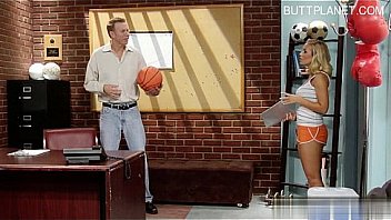 Cute pornstar b deep throat