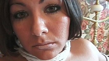 Dude plays bondage with sexy babe who