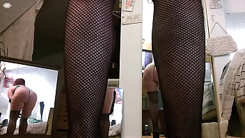 Dawnskye1962 update #97 405 lingerie and glove wearing domme says to lick her feet on your knees slave aug 07 2025