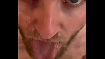 Love it when a guy has such a mind blowing orgasm that he literally can't focus on filming anymore and drops the camera i