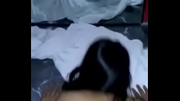 H tocandose mientras su papándote se acerca para darle verga