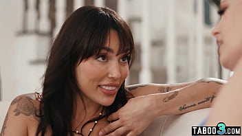 Neglected cougar blondie licked and fingered by her latin gf