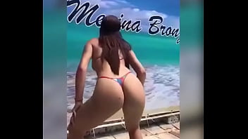 Dançando sem calcinha