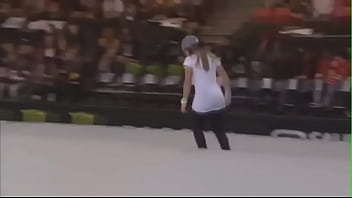 Big boobs woman showing her ass