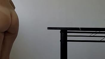 This housewife masturbates between household chores