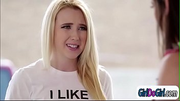 Georgia jones invited samantha rone to get her 1st time anal