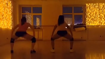 Try ⤵ twerkout by dirtytwerking nylons milfs 216313