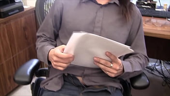 Alisha adams trades hand job for a chance at getting a music contract