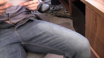 Alisha adams trades hand job for a chance at getting a music contract