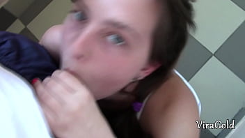 Casual blowjob from a neighbor girl in the entrance of the house