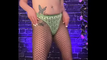 Amj4play ameture milf warming up to be a fucktoy