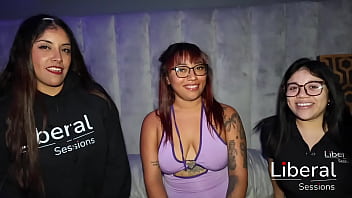 Pareja swinger real amateur hacen debut por dinero